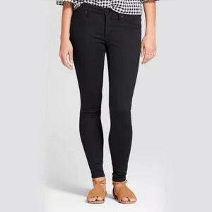 Universal Thread Mid-Rise Jeggings Black 18P 18 Short